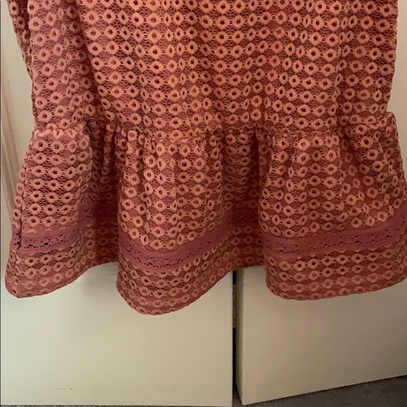 2/$25 Bnwt Dynamite Eyelet Peplum Tank - Picture 4 of 5